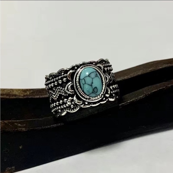 VINTAGE SILVER TURQUOISE BOHEMIAN RING SIZE 8 - Picture 5 of 5